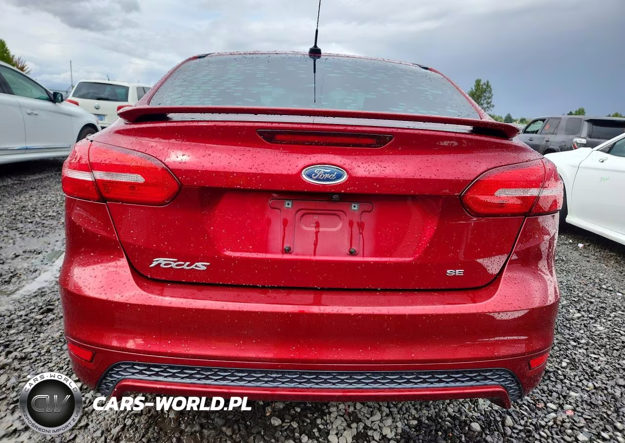 2015 Ford Focus Se VIN:1FADP3F2XFL369713 - 6