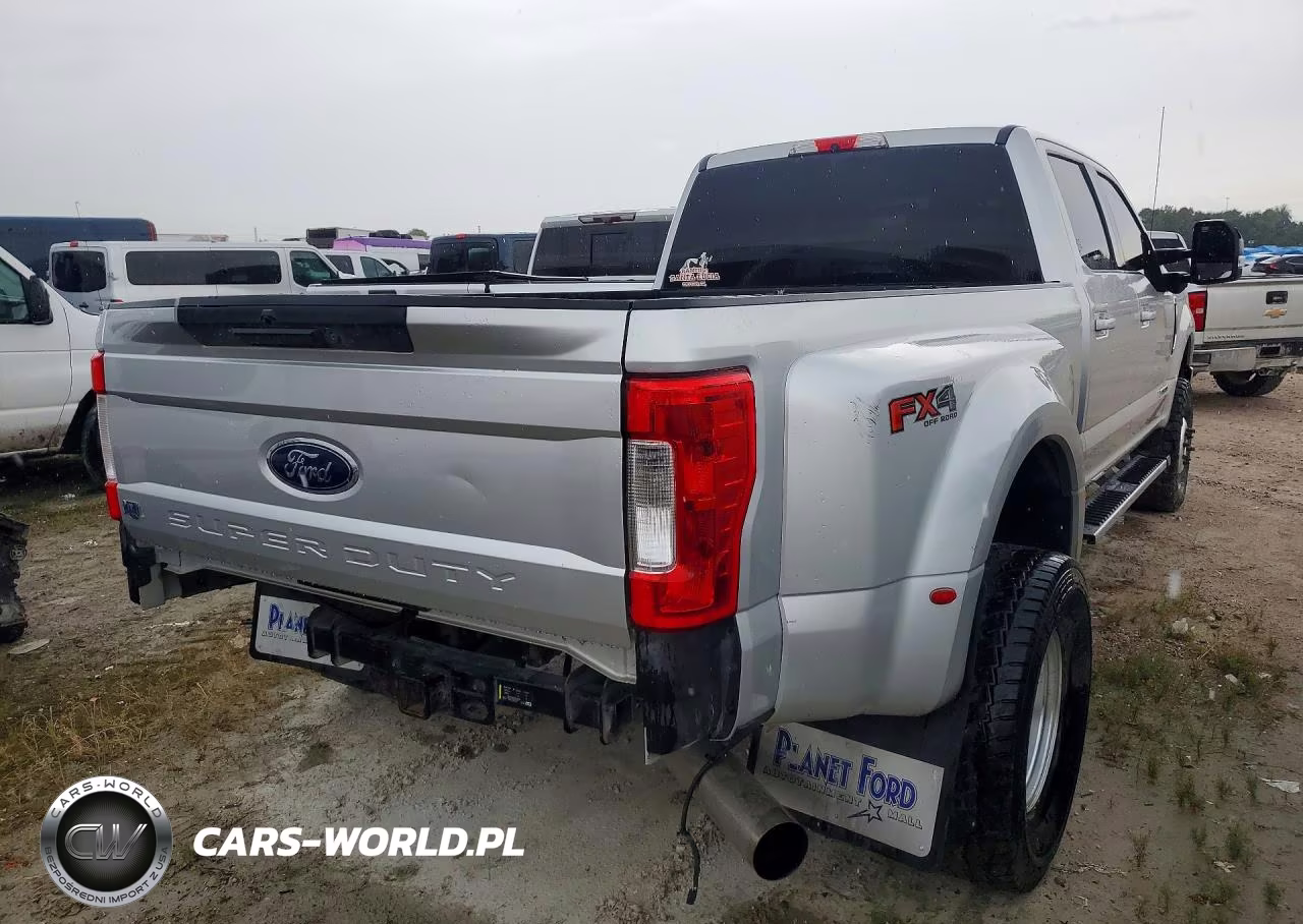 2019 Ford F350 Super Duty VIN:1FT8W3DTXKEE32334 - 3