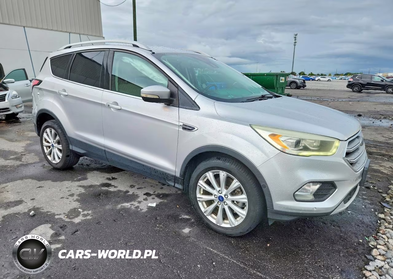 2017 Ford Escape Titanium VIN:1FMCU9JD8HUC82329 - 4