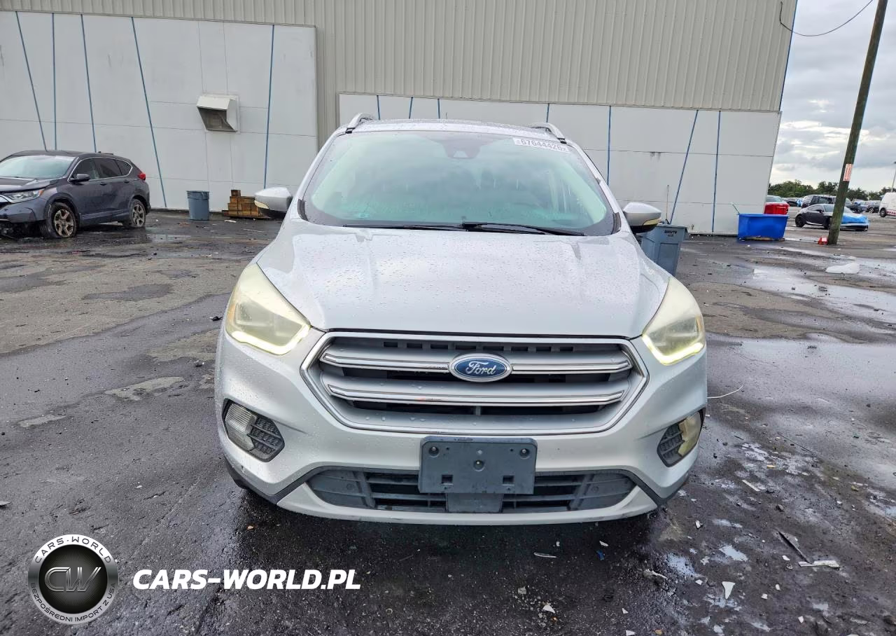2017 Ford Escape Titanium VIN:1FMCU9JD8HUC82329 - 5