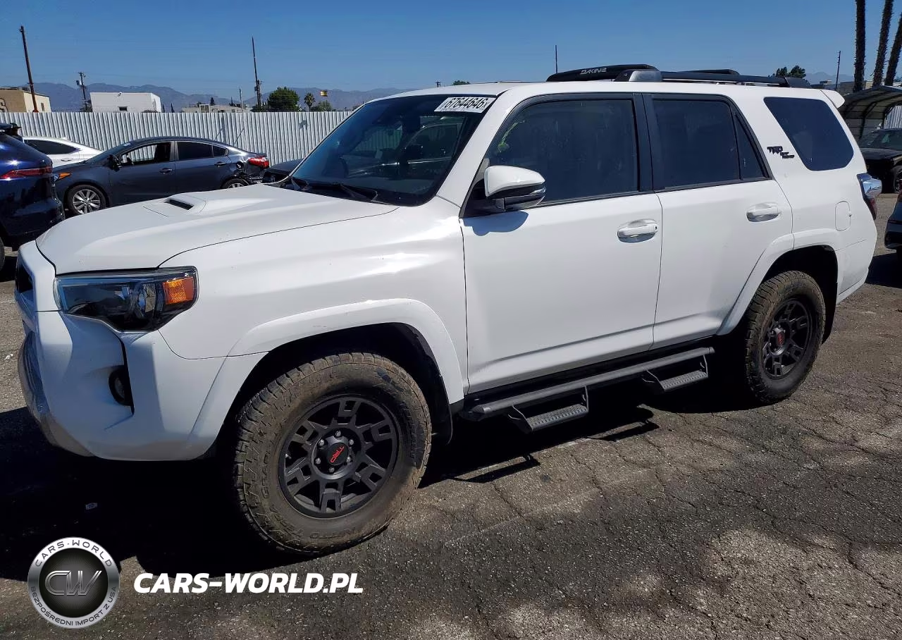 2020 Toyota 4Runner Trd Off-Road Premium VIN:JTEBU5JRXL5782074 - 1