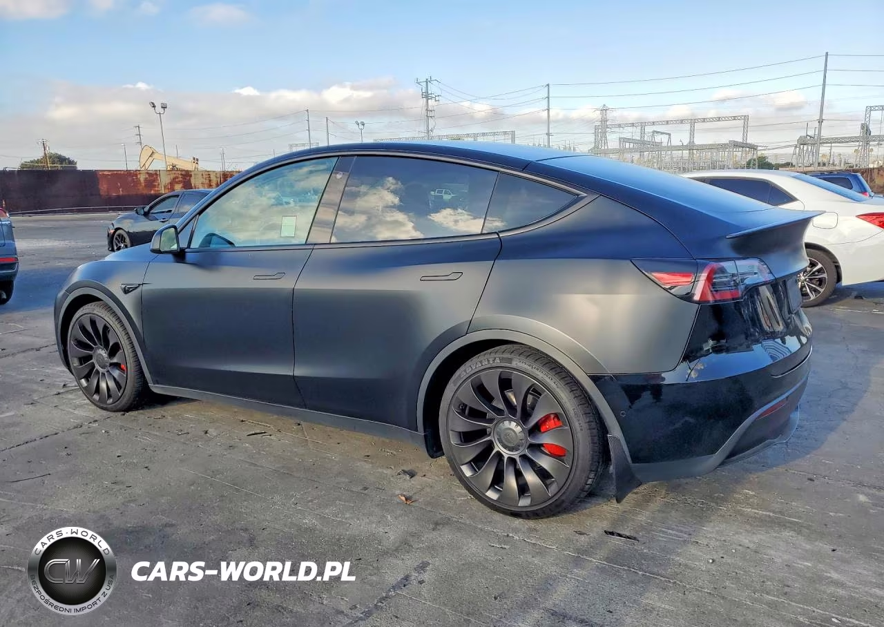 2022 Tesla Model Y VIN:7SAYGDEF9NF328547 - 2