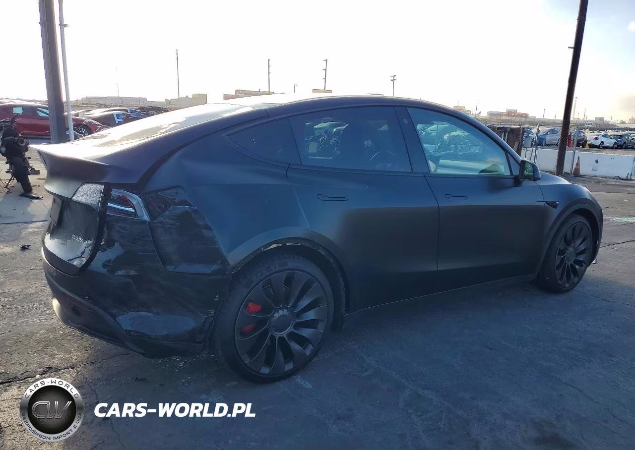 2022 Tesla Model Y VIN:7SAYGDEF9NF328547 - 3