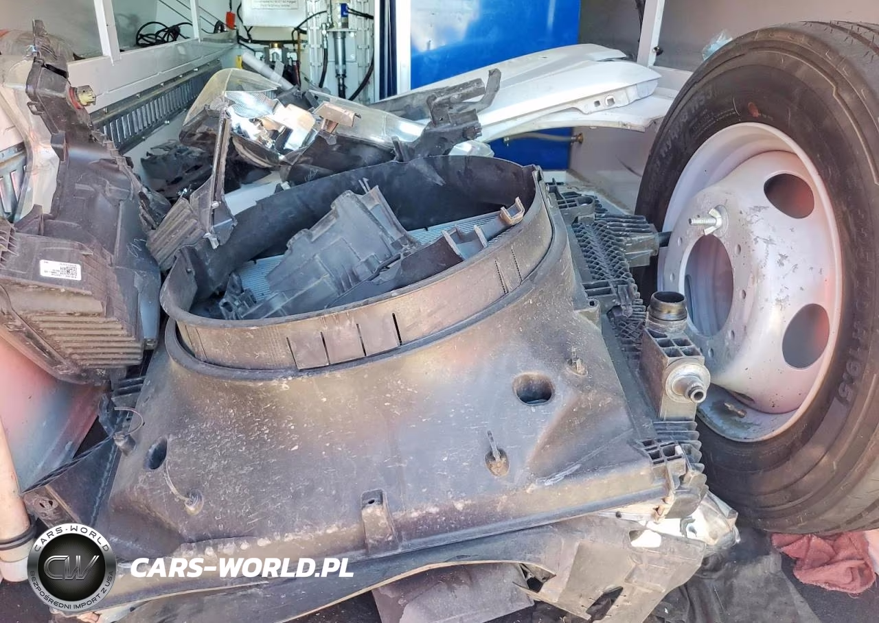2022 Ford F550 Super Duty VIN:1FDUF5HN6NEC96273 - 12