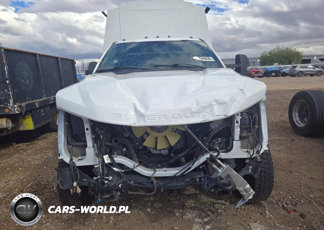 2022 Ford F550 Super Duty VIN:1FDUF5HN6NEC96273 - 5