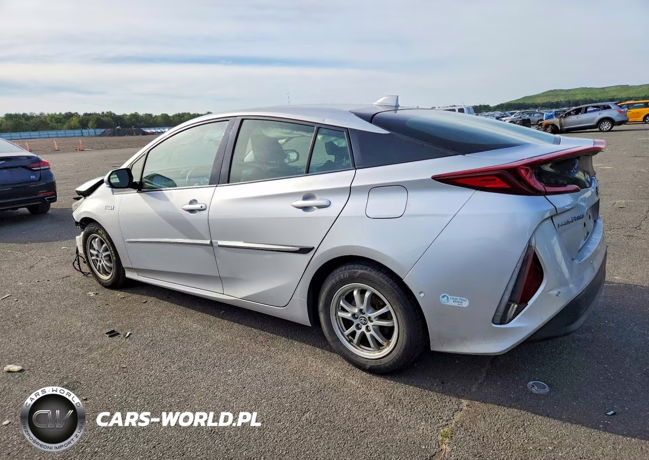 2018 Toyota Prius Prime Advanced VIN:JTDKARFP7J3093890 - 2