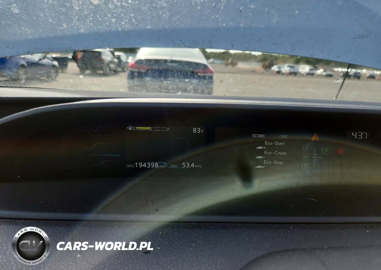 2018 Toyota Prius Prime Advanced VIN:JTDKARFP7J3093890 - 9