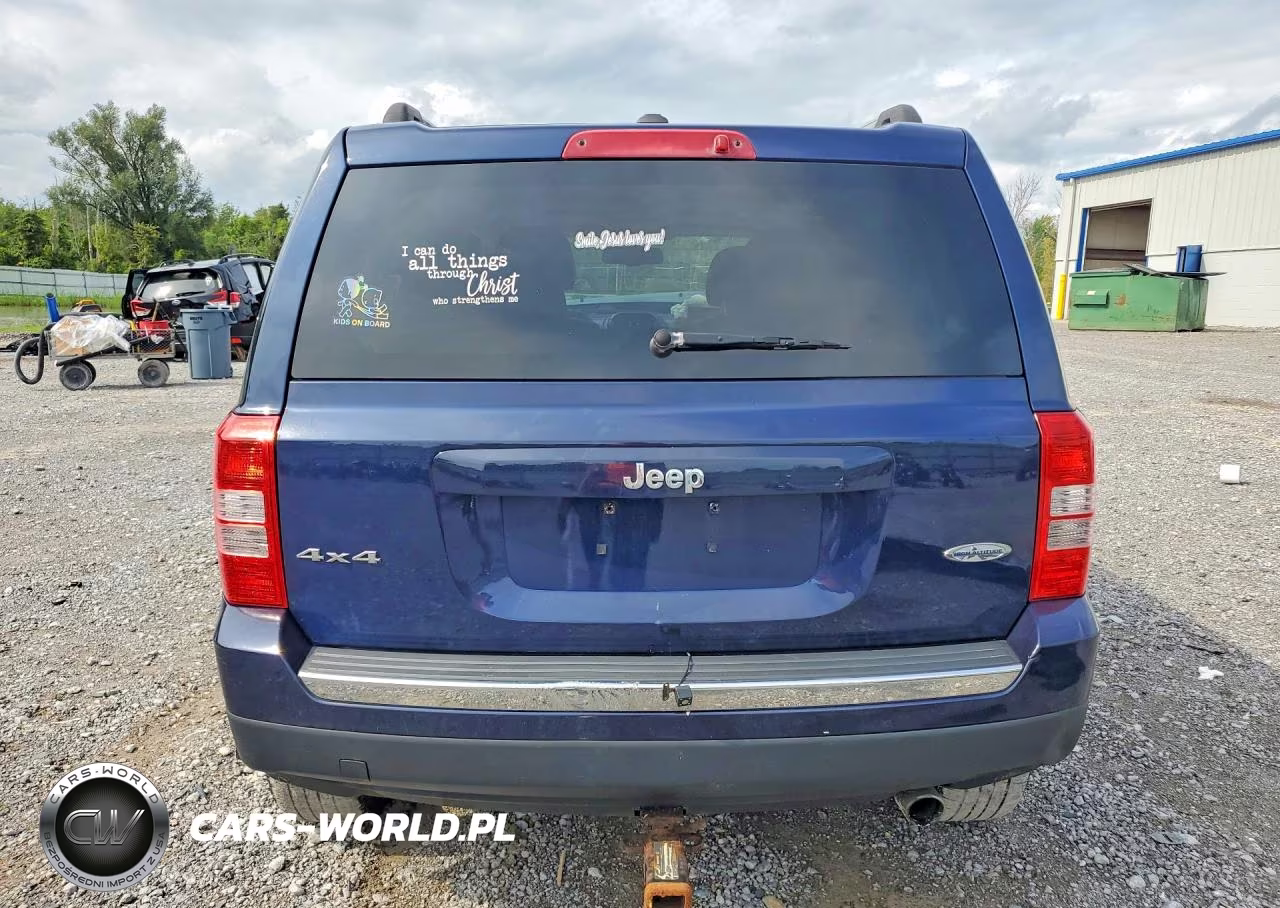 2017 Jeep Patriot Latitude VIN:1C4NJRFB2HD109595 - 6