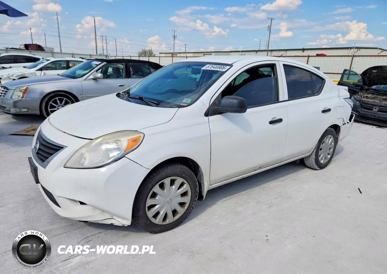 2013 Nissan Versa 1.6 S