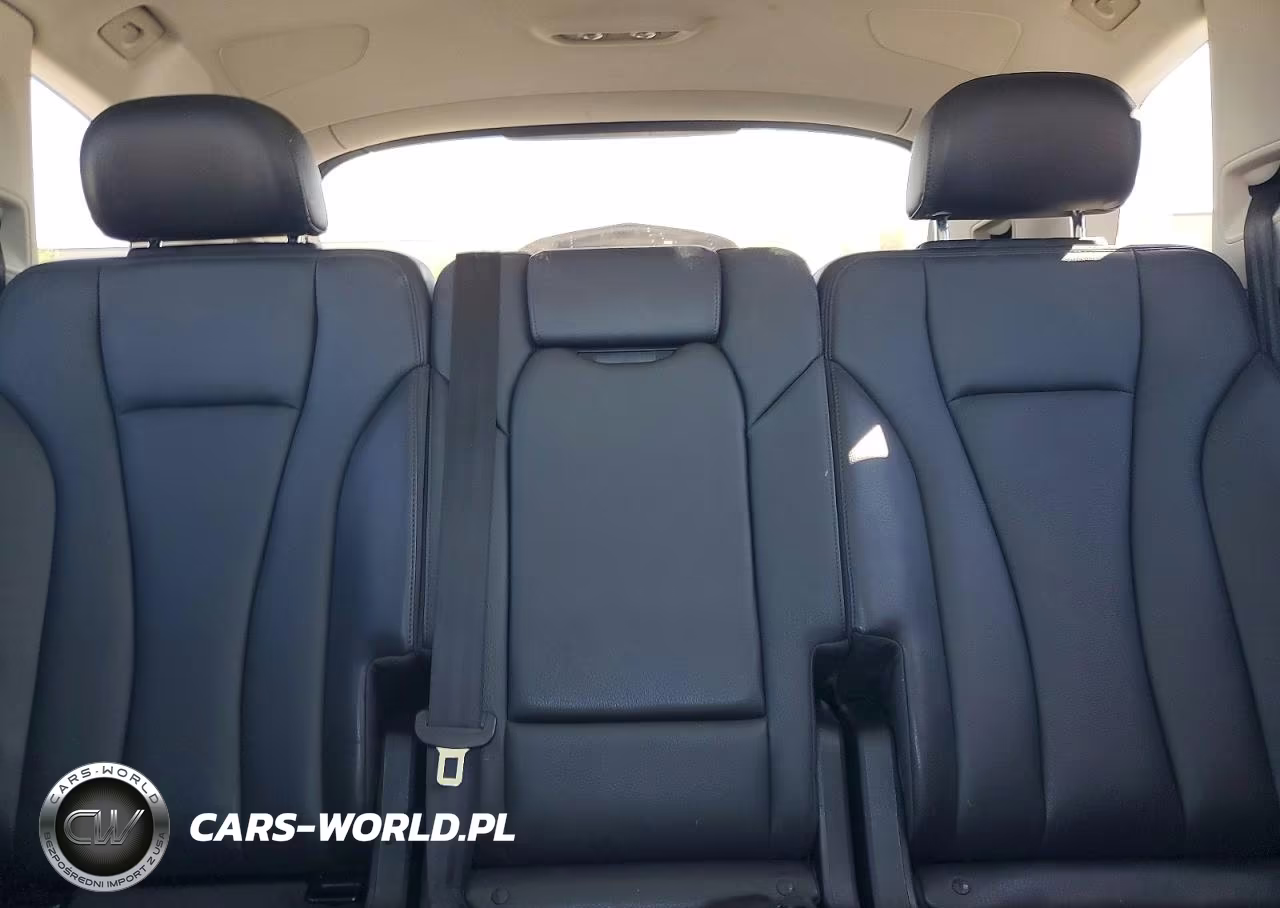 2019 Audi Q7 Premium Plus VIN:WA1LAAF72KD044219 - 10