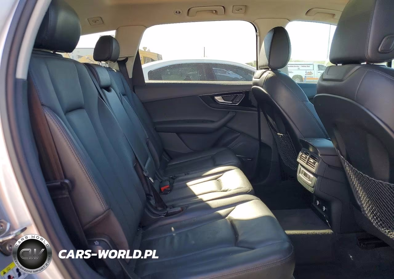 2019 Audi Q7 Premium Plus VIN:WA1LAAF72KD044219 - 11