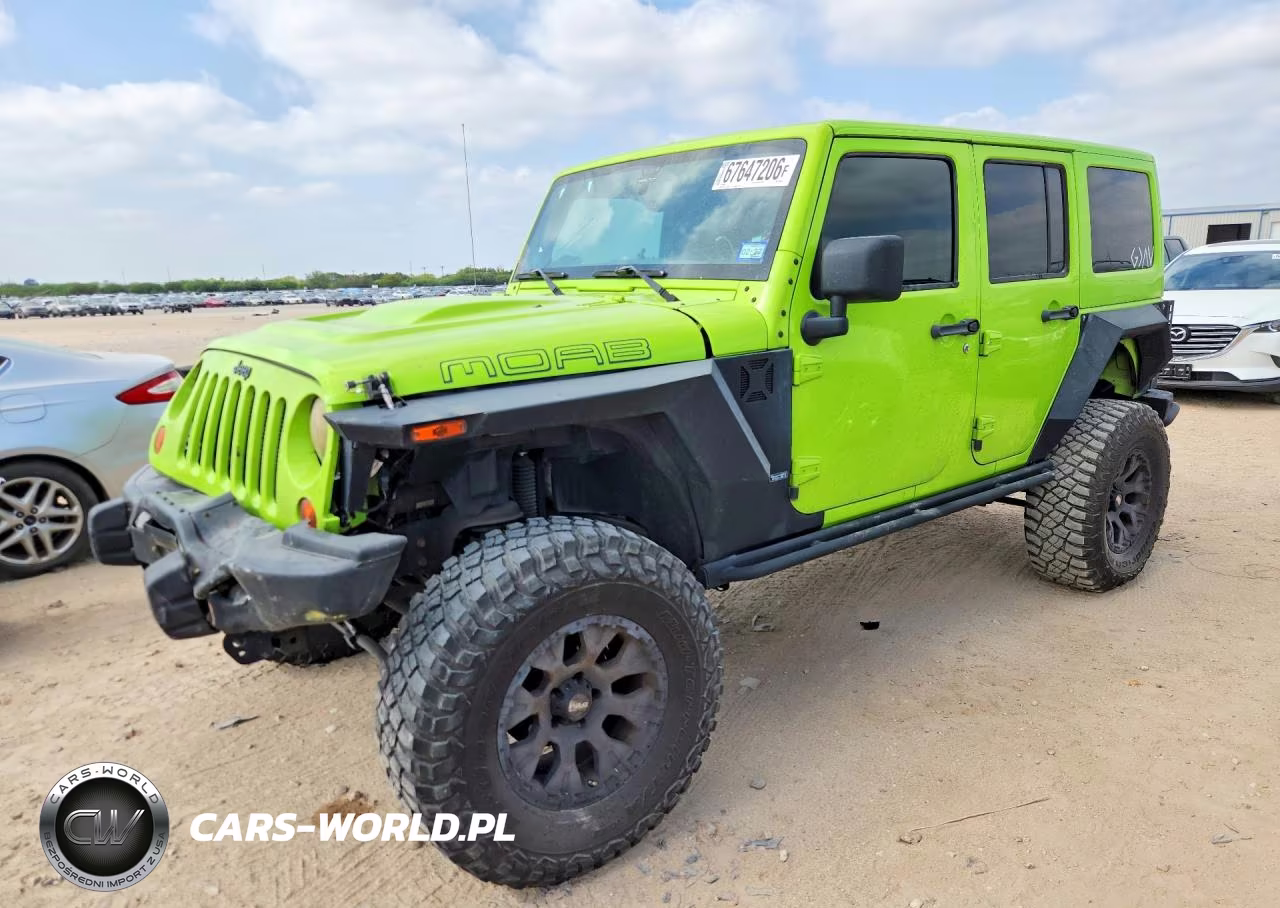 2013 Jeep Wrangler Unlimited Sahara VIN:1C4BJWEG0DL581650 - 1