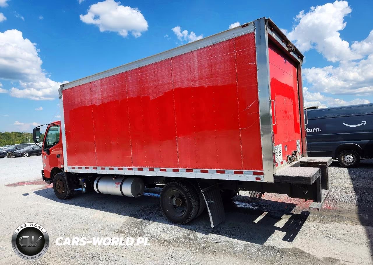 2017 Hino 195 Box Truck VIN:JHHSDM2H1HK005762 - 2