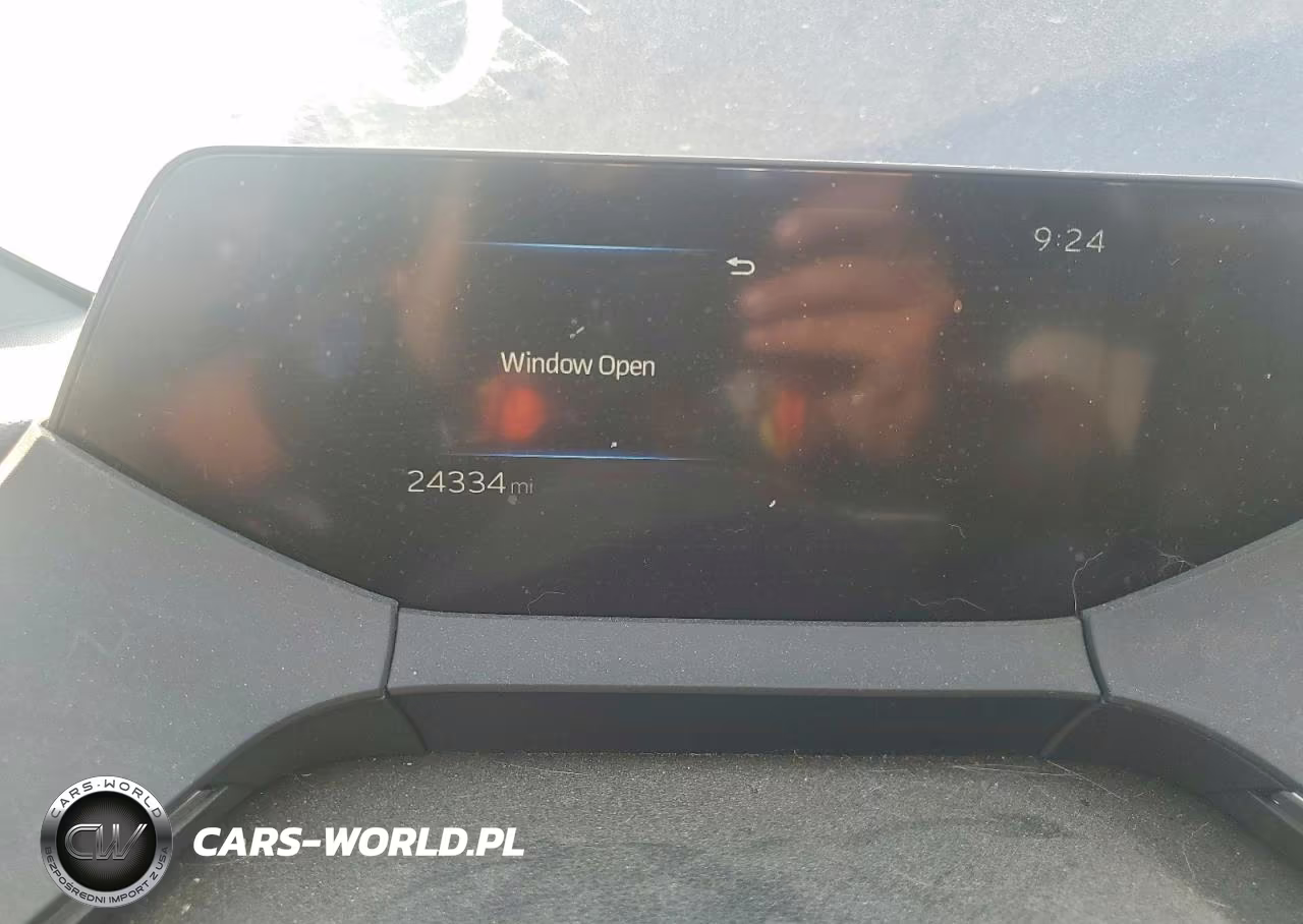 2024 Toyota Prius Xle VIN:JTDADABU7R3009496 - 9