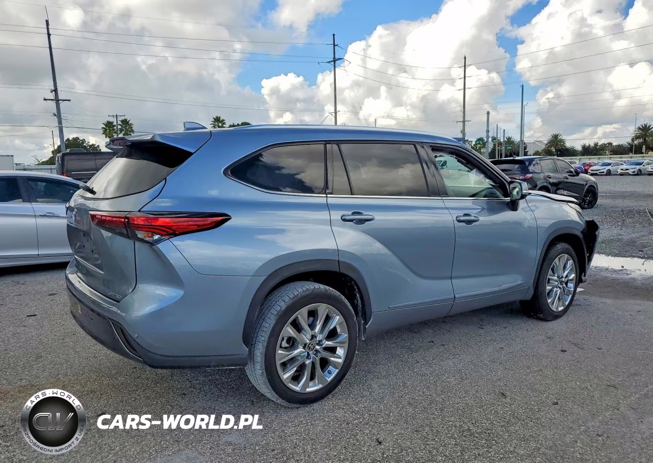 2023 Toyota Highlander Limited VIN:5TDKDRAH3PS004461 - 3