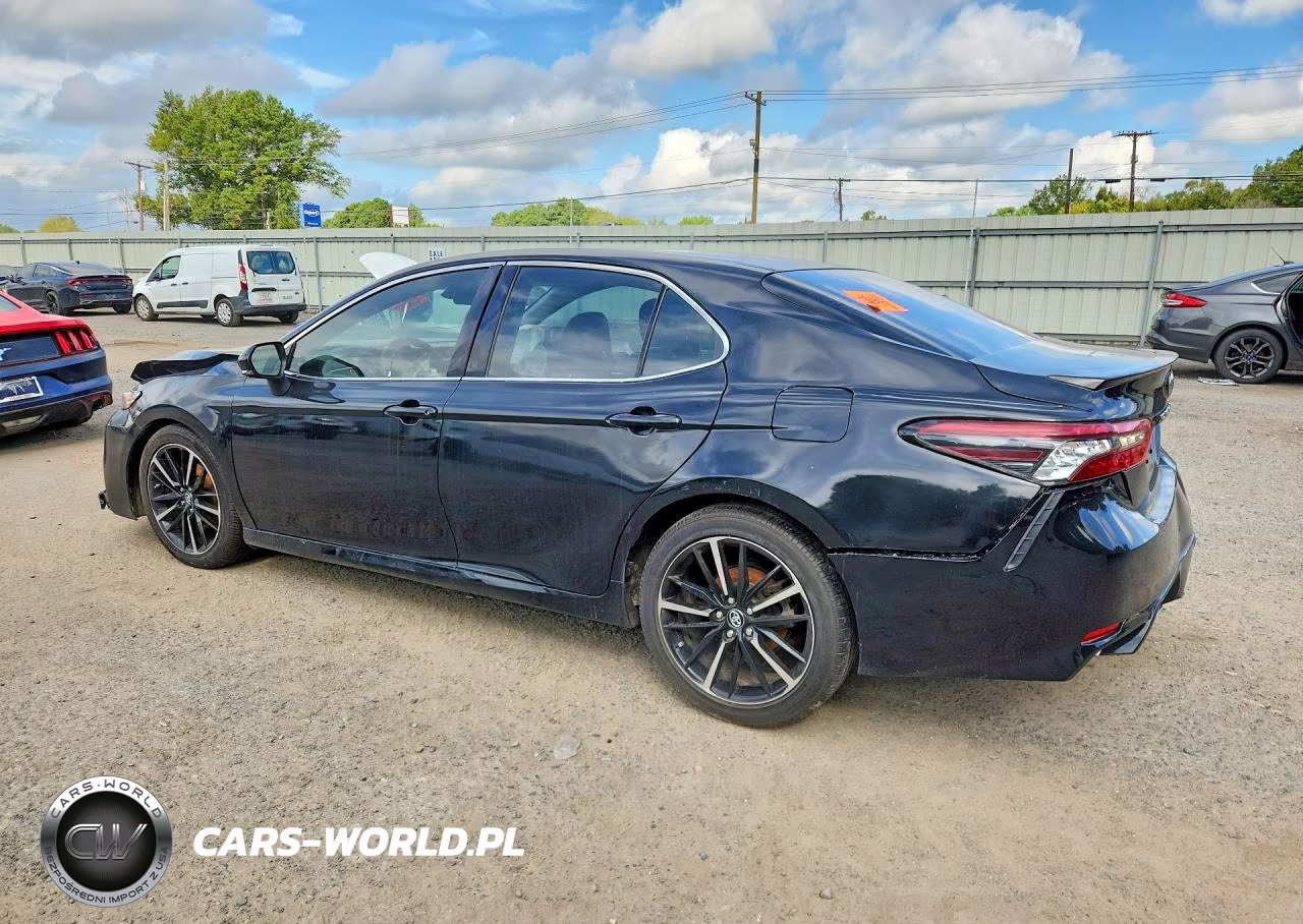 2018 Toyota Camry Le VIN:JTNB11HK4J3006185 - 2