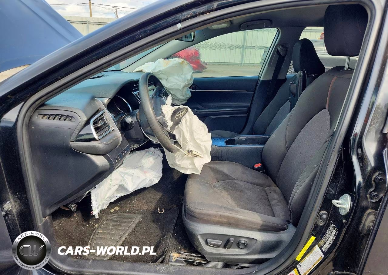 2018 Toyota Camry Le VIN:JTNB11HK4J3006185 - 7
