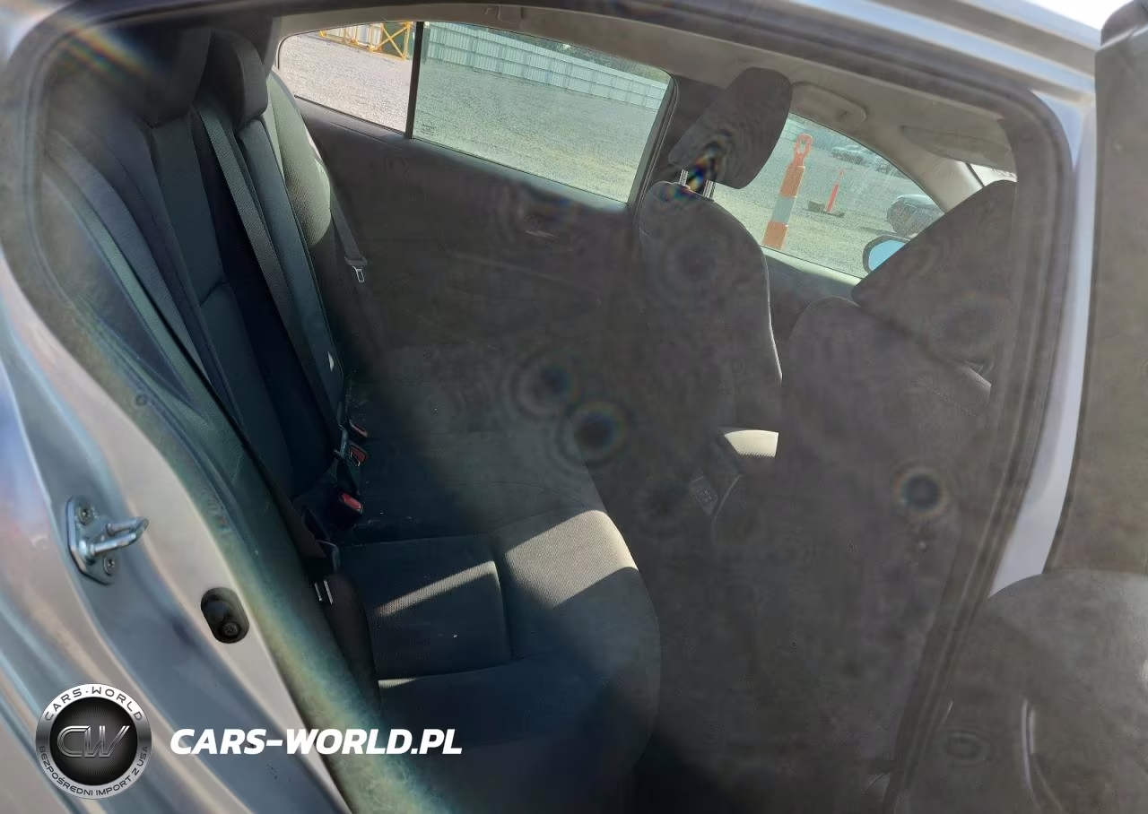 2024 Toyota Corolla Le VIN:5YFB4MDE9RP222128 - 10