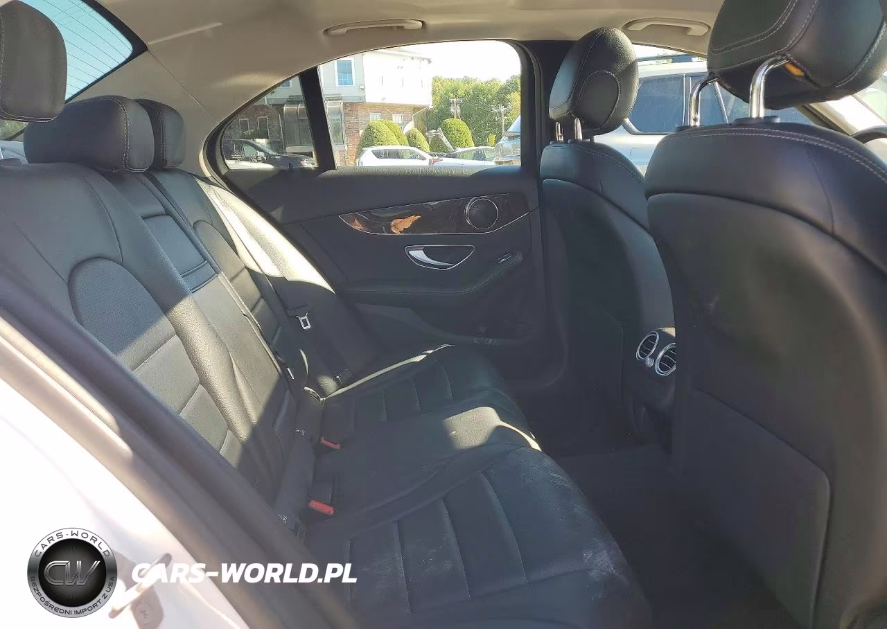 2018 Mercedes-Benz C 300 4Matic VIN:55SWF4KBXJU248790 - 10
