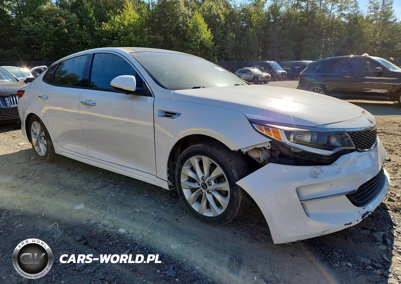 2018 Kia Optima S VIN:5XXGT4L38JG240321 - 4