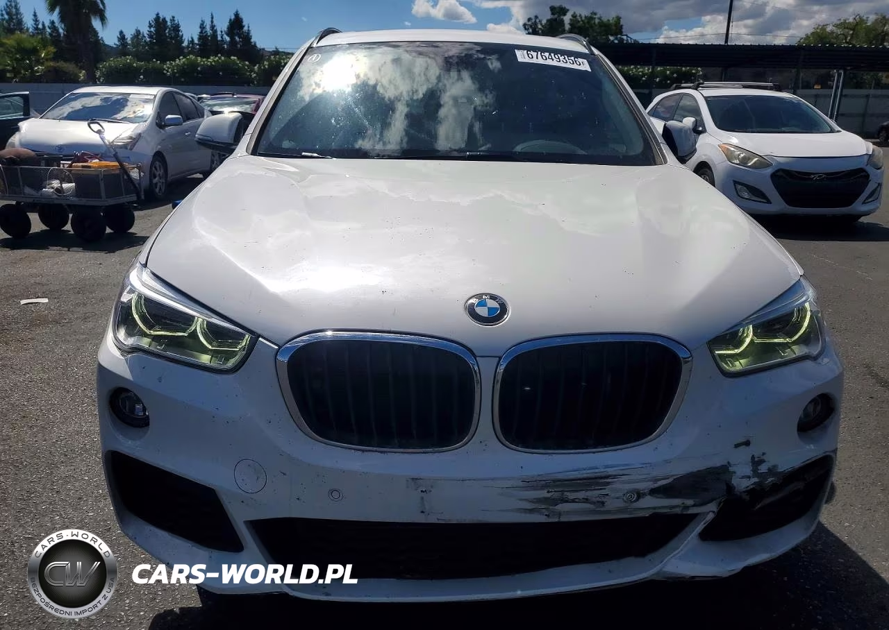 2018 BMW X1 xDrive28I VIN:WBXHT3C35J5L28846 - 5