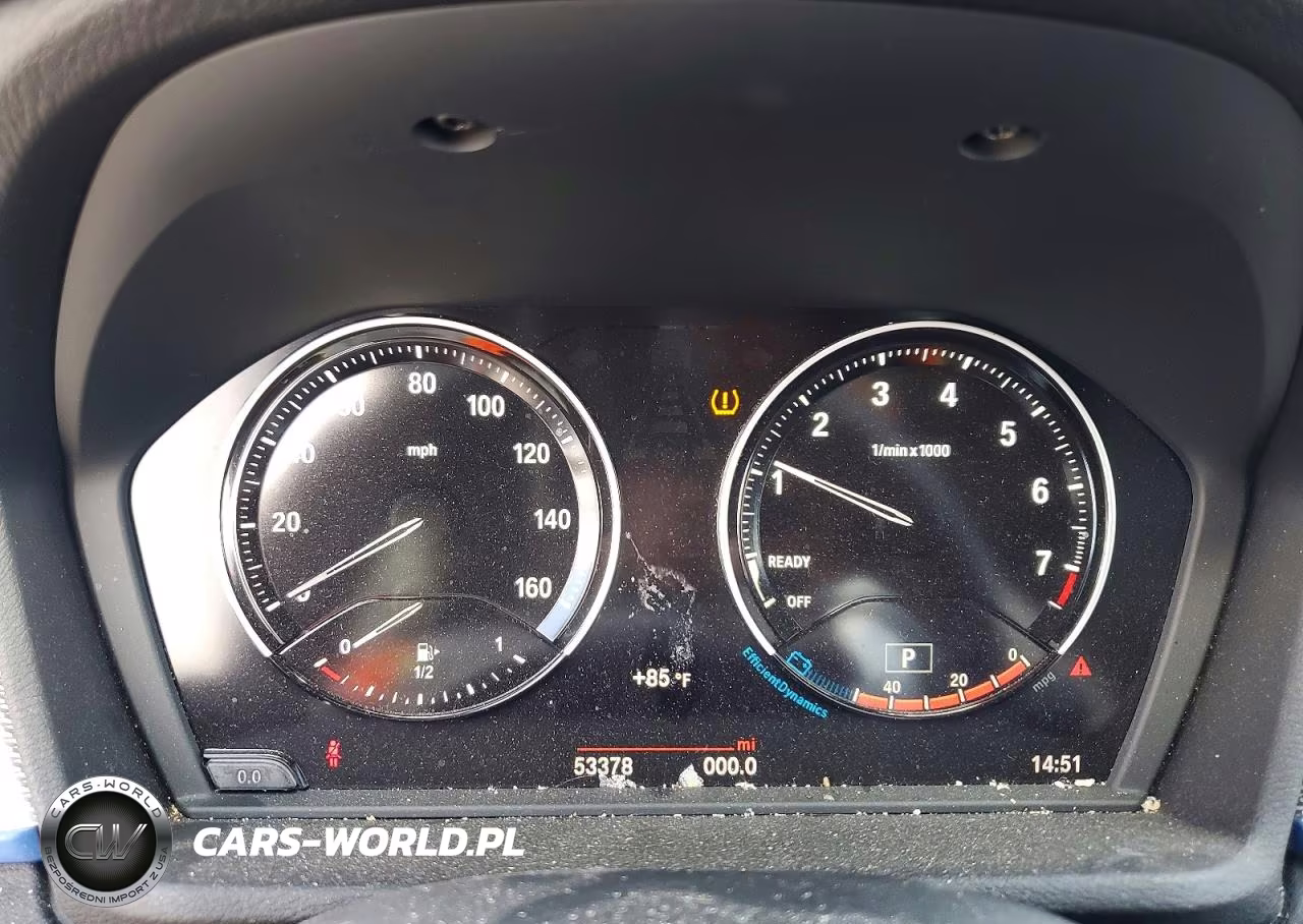 2018 BMW X1 xDrive28I VIN:WBXHT3C35J5L28846 - 9