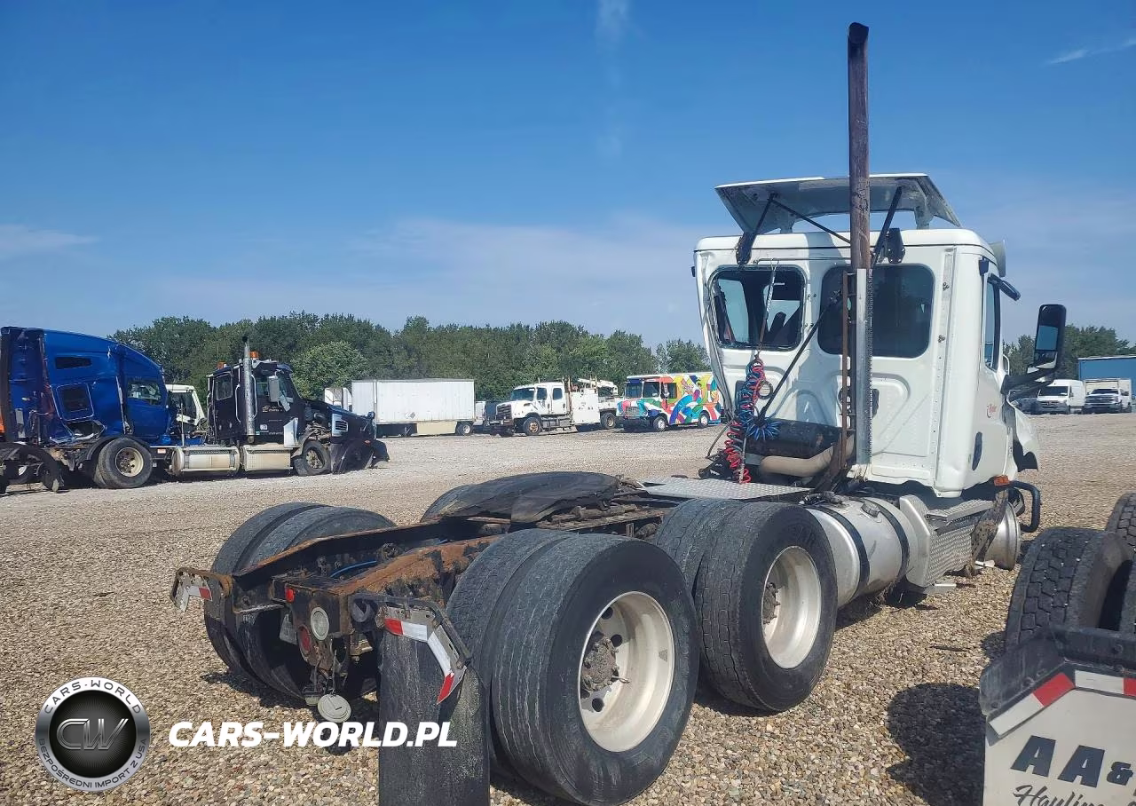 2020 Freightliner Cascadia 126 Semi Truck VIN:1FUJHLDV0LLLU0281 - 3