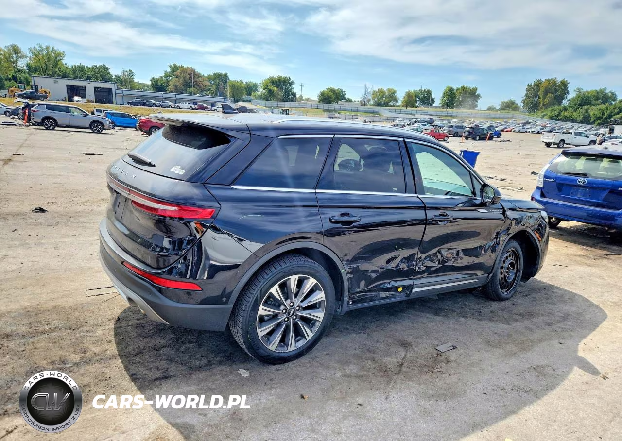 2020 Lincoln Corsair Reserve VIN:5LMCJ2D96LUL16958 - 3