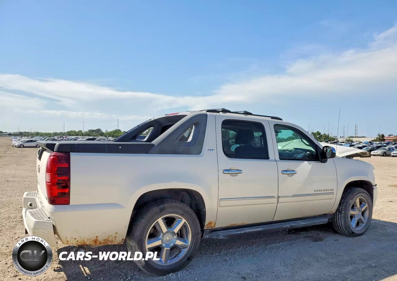 2011 Chevrolet Avalanche Ltz VIN:3GNTKGE35BG109434 - 3
