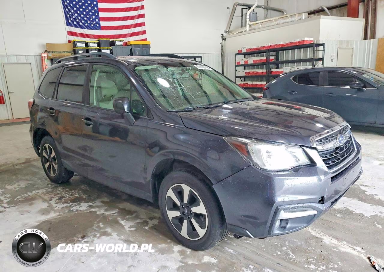 2018 Subaru Forester 2.5I Premium VIN:JF2SJAGC4JH471892 - 4