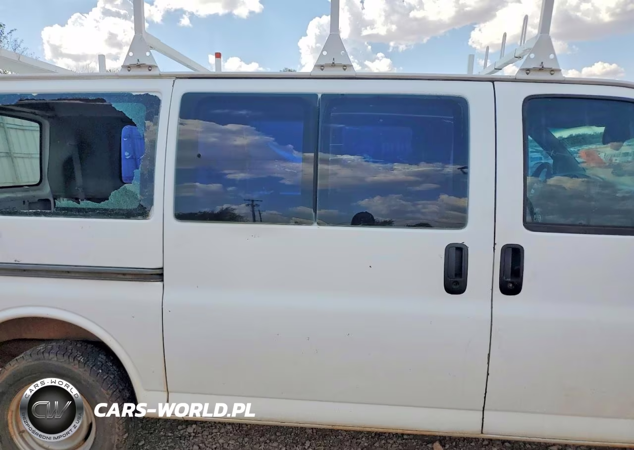 1999 Chevrolet Express G2500 VIN:1GAGG25F9X1033921 - 11