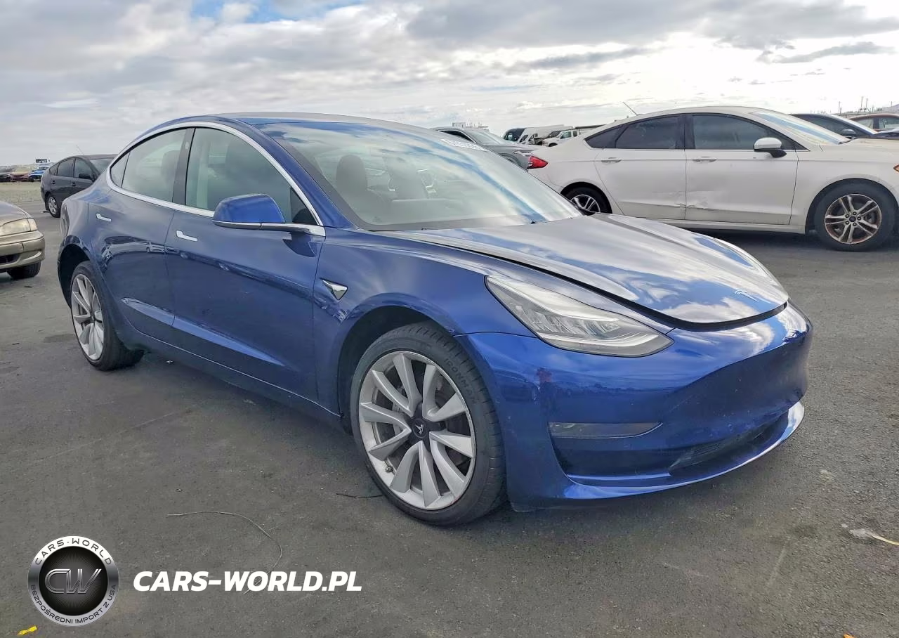 2020 Tesla Model 3 VIN:5YJ3E1EAXLF708851 - 4