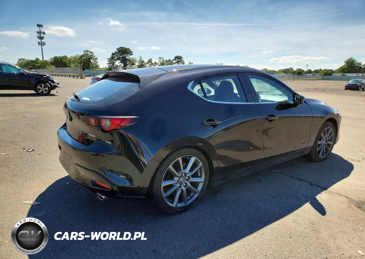 2025 Mazda 3 Preferred VIN:JM1BPALM6S1756115 - 3