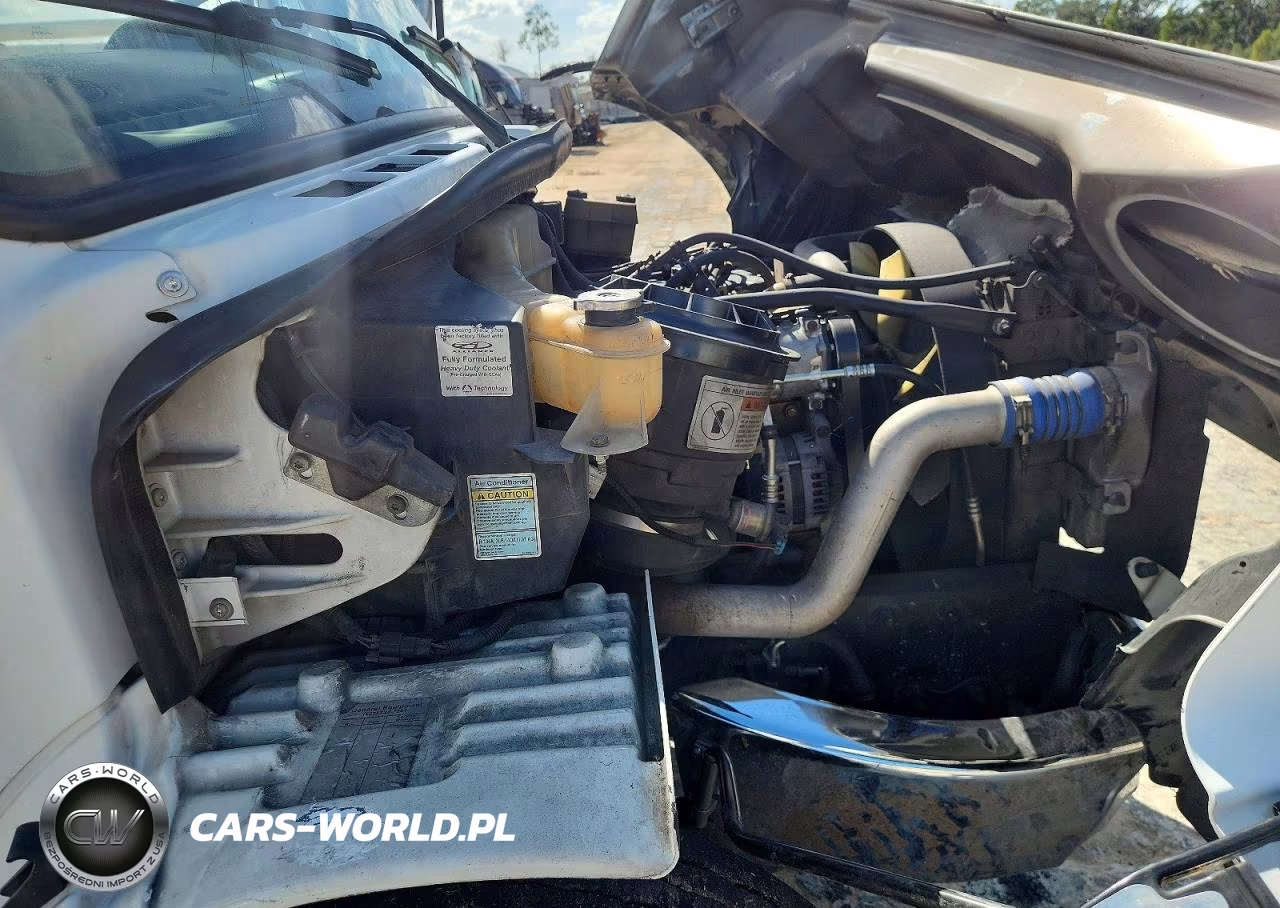 2005 Freightliner Sport Chassis 106 VIN:1FVAFCDD85HU18482 - 10