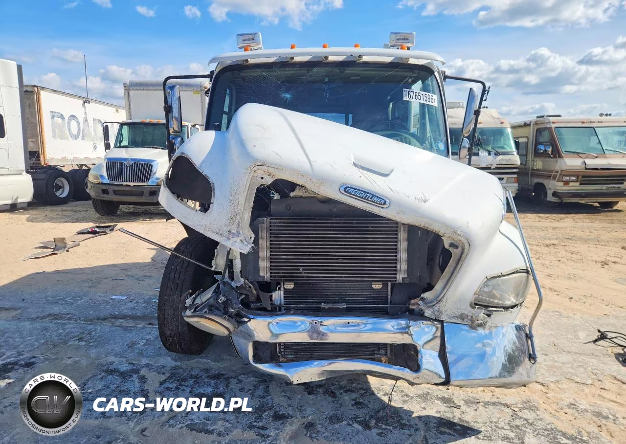 2005 Freightliner Sport Chassis 106 VIN:1FVAFCDD85HU18482 - 5