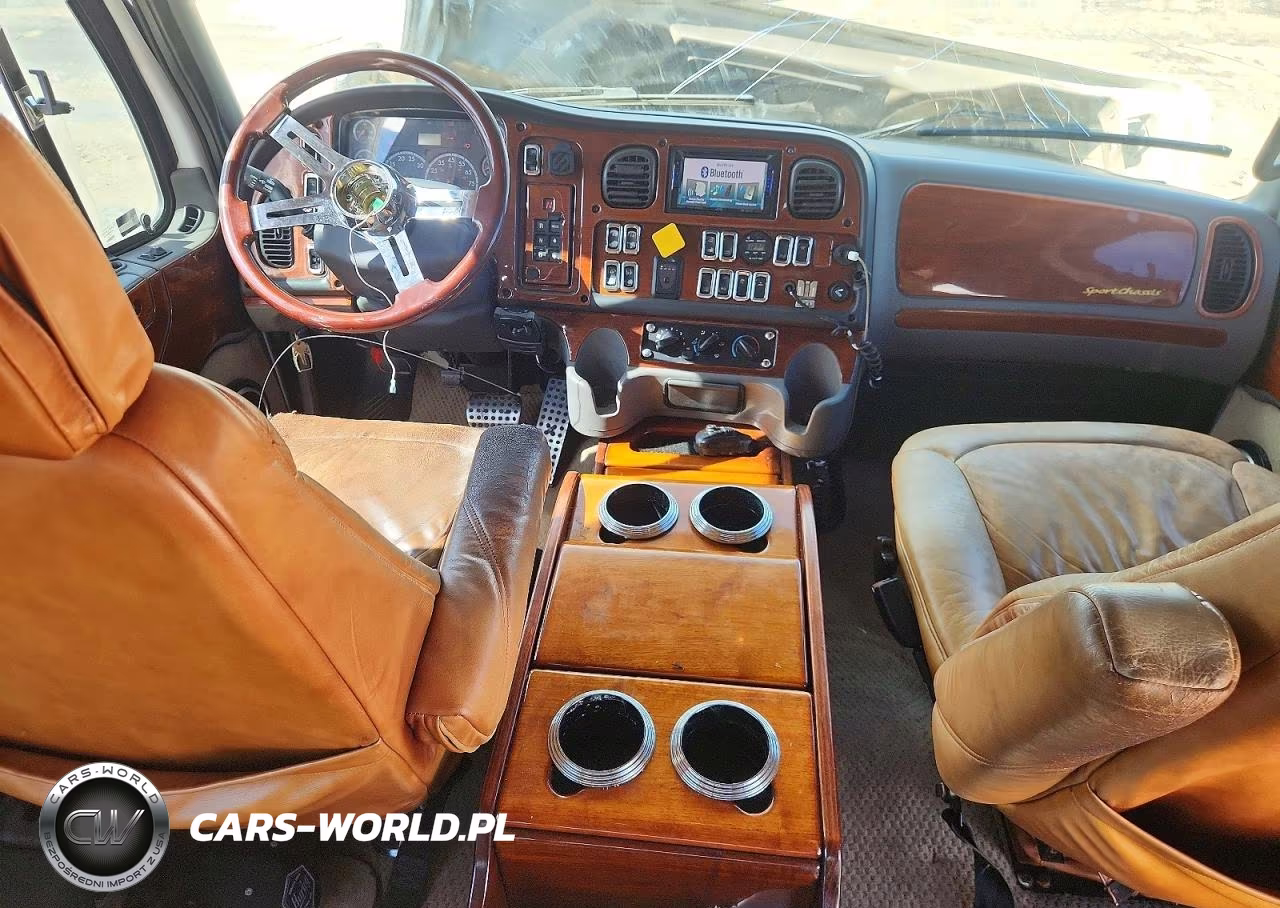 2005 Freightliner Sport Chassis 106 VIN:1FVAFCDD85HU18482 - 8