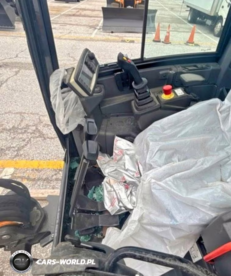 2025 Case Cx25E V Mini Excavator VIN:SMP6C221HZLH00107 - 9