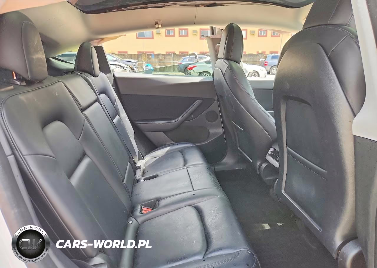 2022 Tesla Model Y VIN:7SAYGDEE5NF356840 - 10