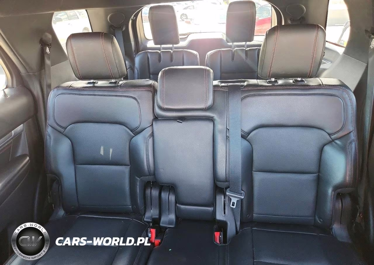 2018 Ford Explorer Sport VIN:1FM5K8GT0JGA66020 - 10