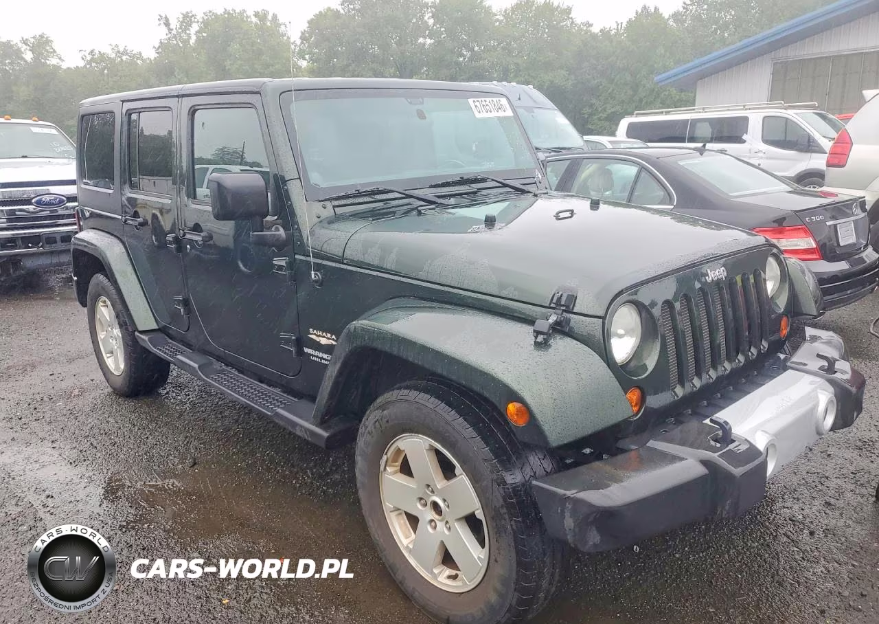 2011 Jeep Wrangler Unlimited Sahara VIN:1J4BA5H18BL633972 - 4