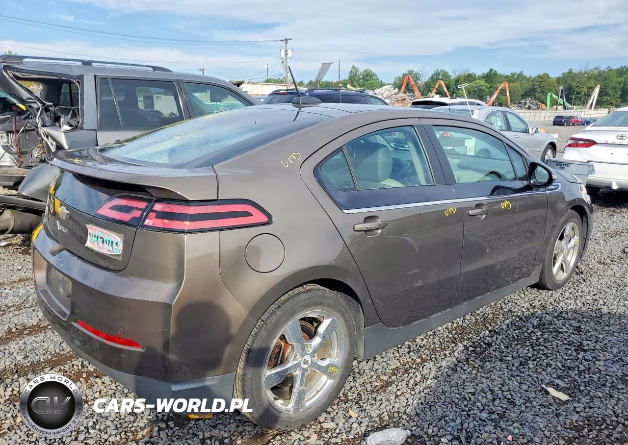 2015 Chevrolet Volt VIN:1G1RD6E44FU102986 - 3