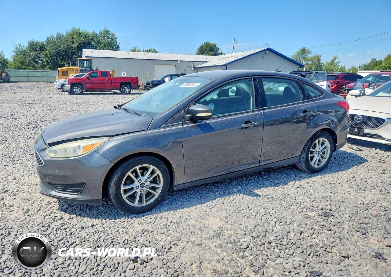 2016 Ford Focus Se VIN:1FADP3F26GL237761 - 1