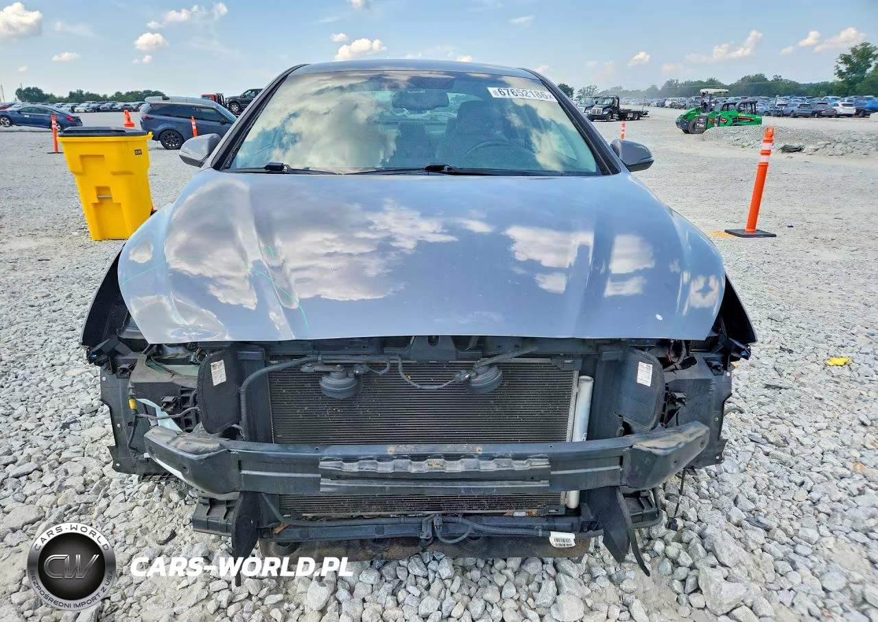 2018 Hyundai Sonata Sel VIN:5NPE34AF2JH650945 - 5