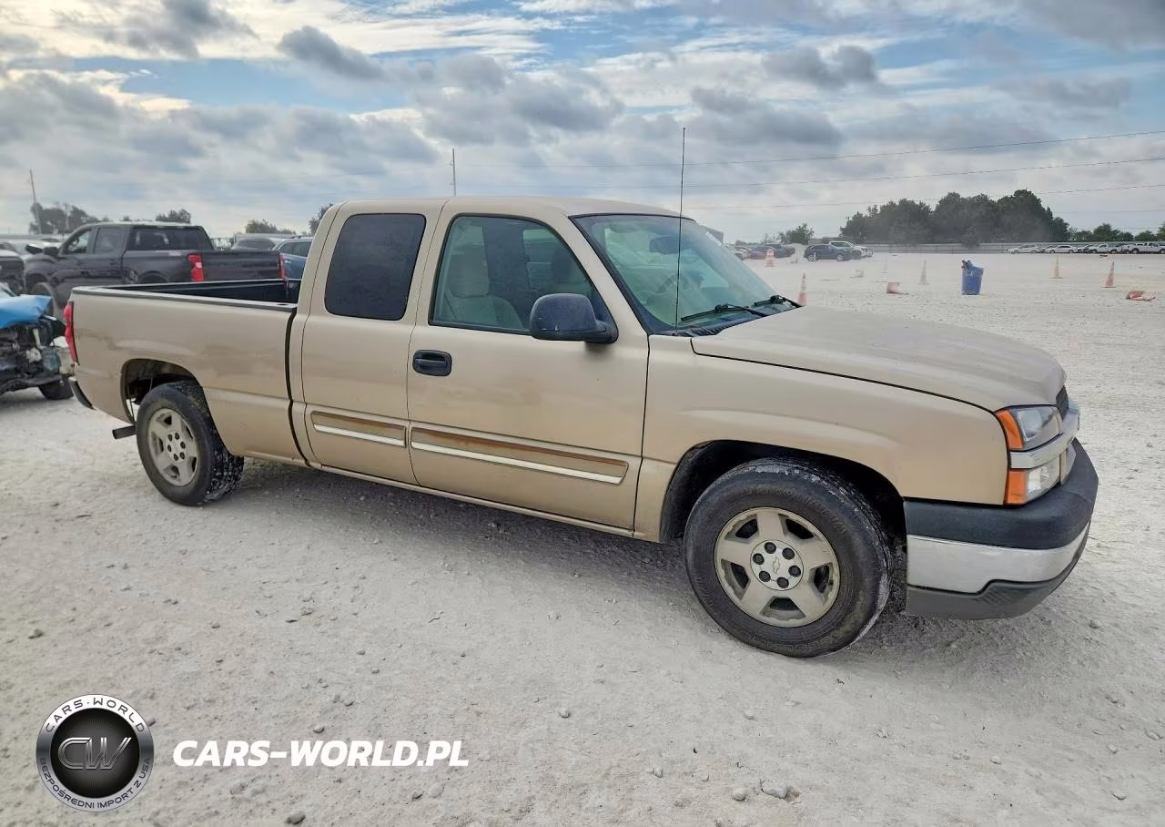 2005 Chevrolet Silverado C1500 VIN:2GCEC19V951310872 - 4