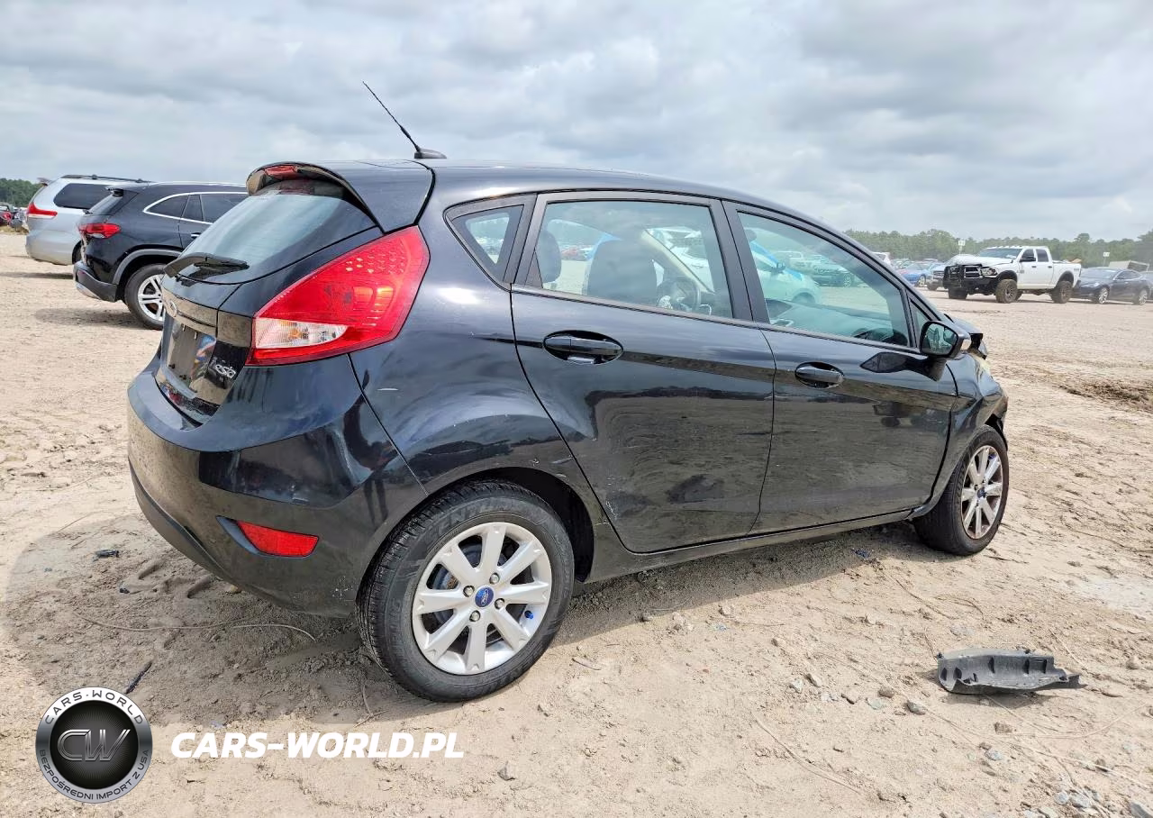 2013 Ford Fiesta Se VIN:3FADP4EJ5DM123310 - 3