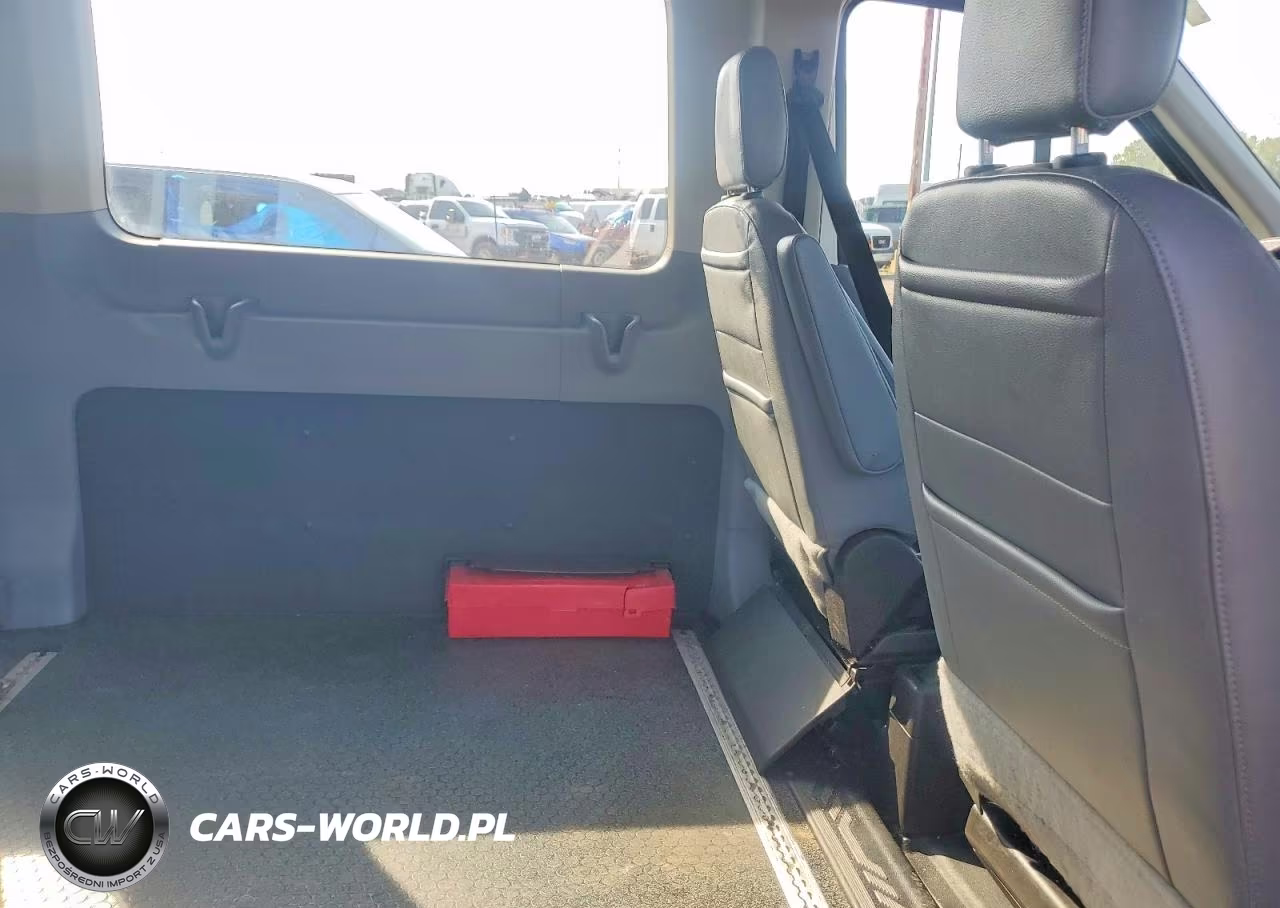 2018 Ford Transit T-150 VIN:1FMZK1CMXJKB41844 - 11