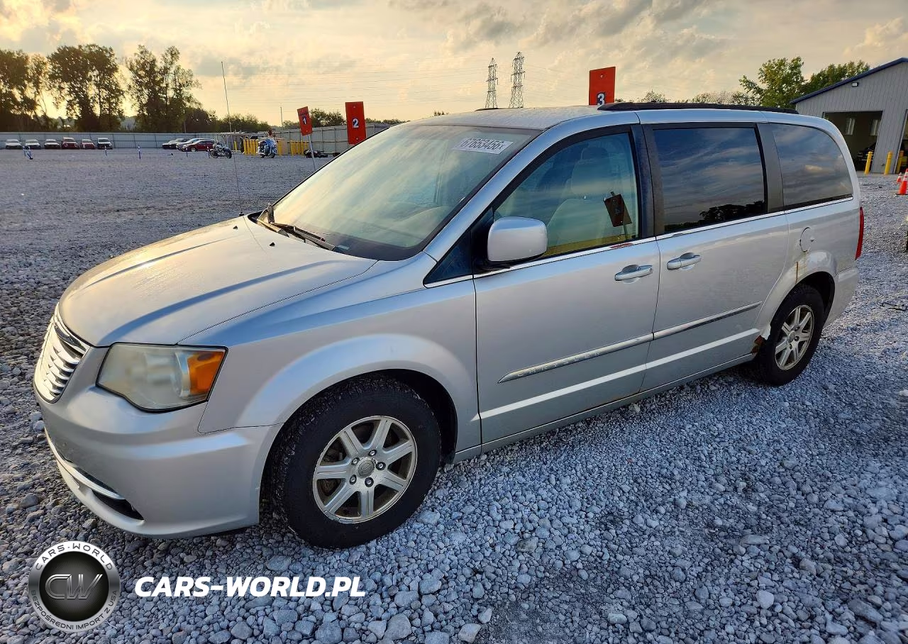 2011 Chrysler Town & Country Touring