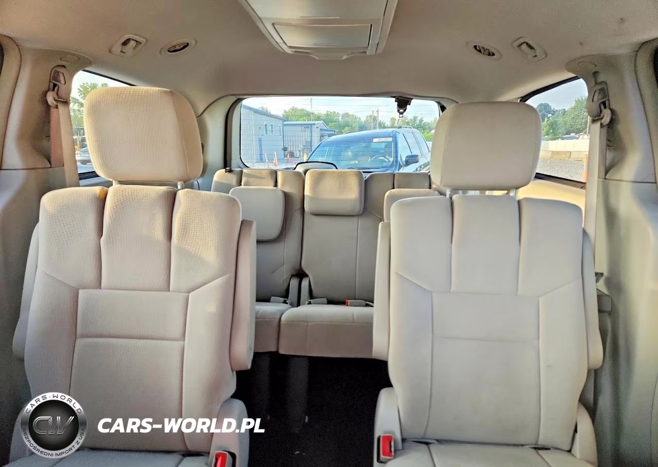 2011 Chrysler Town & Country Touring VIN:2A4RR5DGXBR665038 - 10