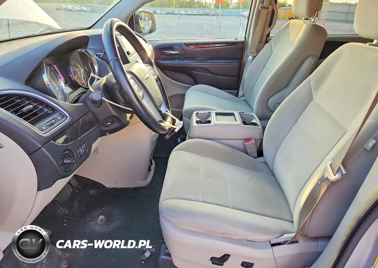 2011 Chrysler Town & Country Touring VIN:2A4RR5DGXBR665038 - 7
