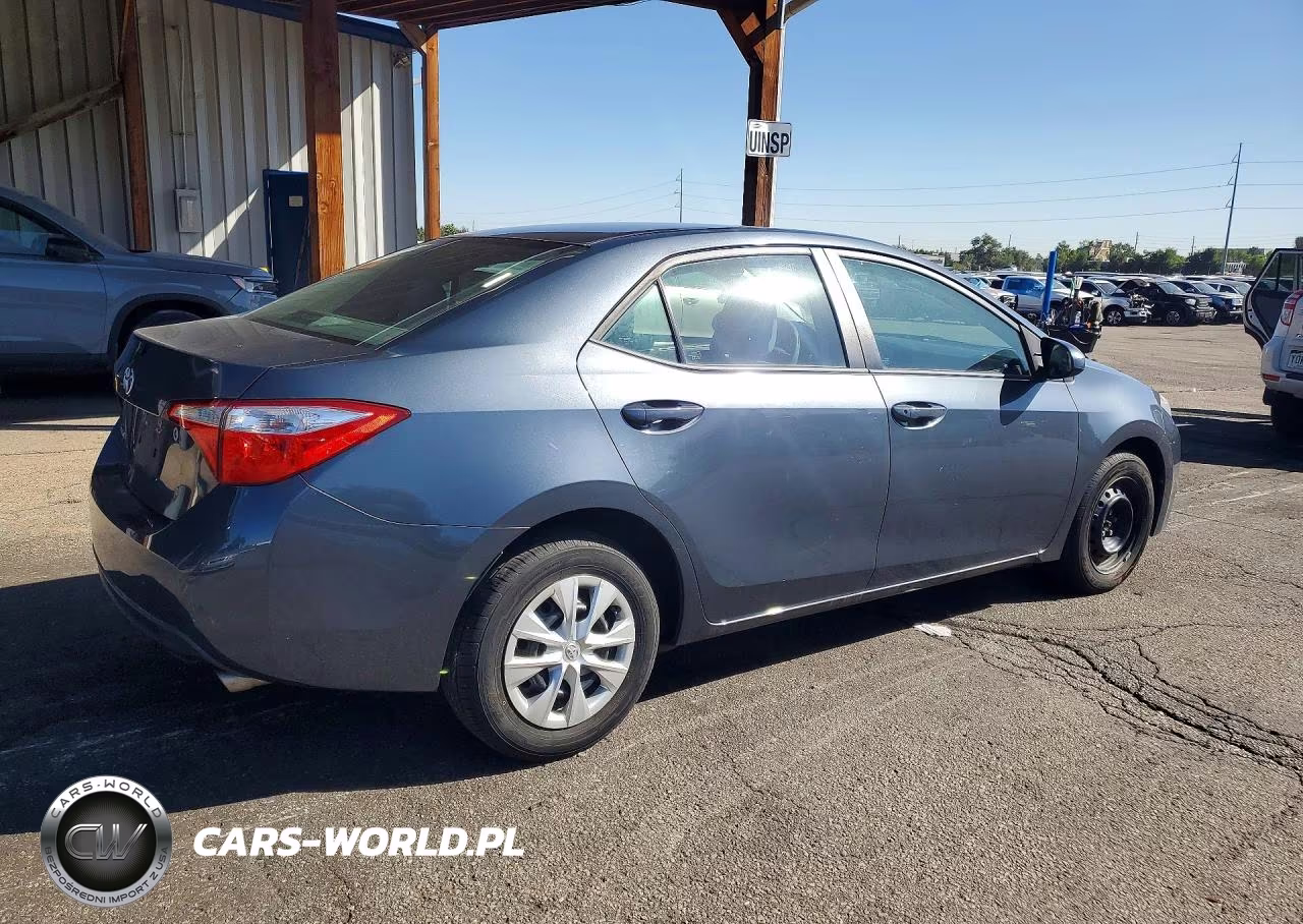 2015 Toyota Corolla L VIN:5YFBURHE4FP315562 - 3